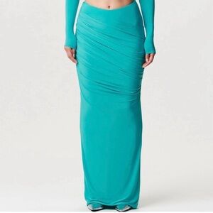 Naked Wardrobe Hourglass Scoop Waist Maxi Skirt in Turquoise
